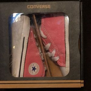 Converse High-tops - pink - size 4C